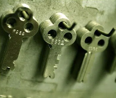 Universal Locksmith Store Chicago, IL 312-288-7587 - 3-Locksmith-key-service