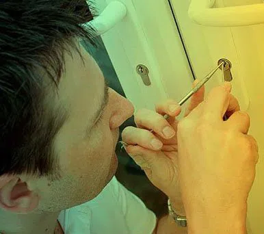 Universal Locksmith Store Chicago, IL 312-288-7587 Universal Locksmith Store Chicago, IL 312-288-7587 - 5-Locksmith-around-Me